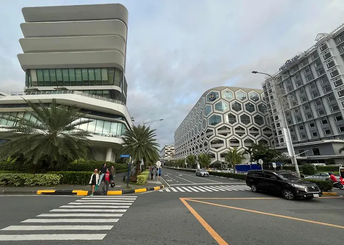 Apartment Gentry Manor Near Moa&airport Wifi Tv Okada View 6q Manila