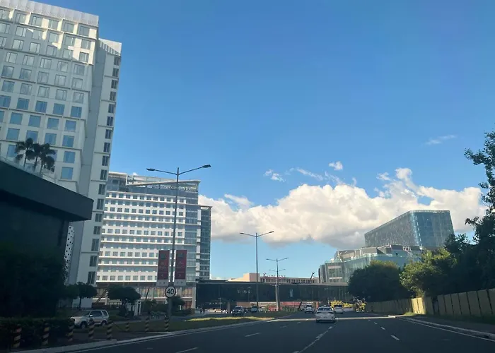 Gentry Manor Near Moa&airport Wifi Tv Okada View 6q * Manila